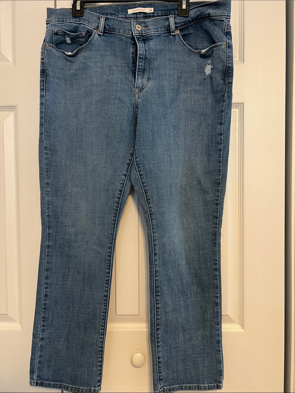 Levi's Medium Blue Straight-Leg Women's Jeans